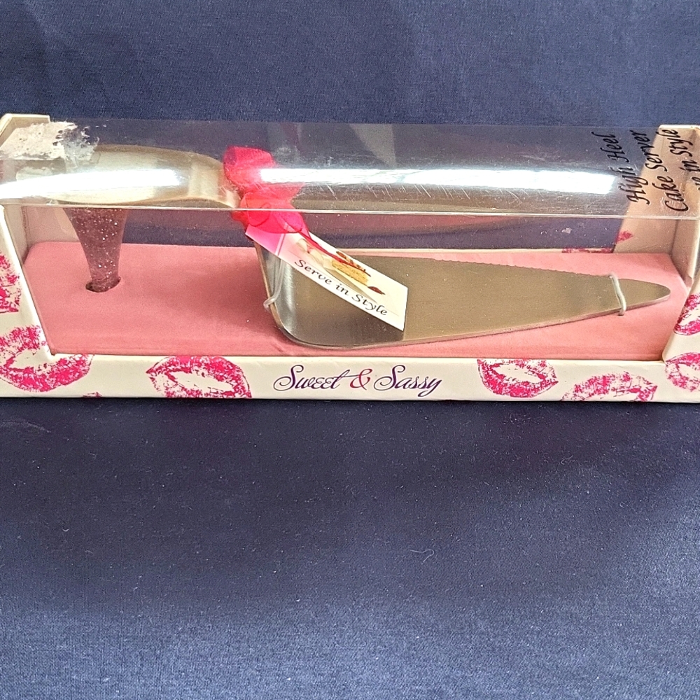 High Heel Cake Server